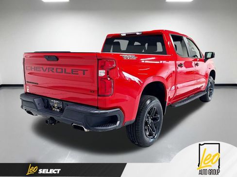 Used 2022 Chevrolet Silverado 1500 LT Trail Boss w/ Bed Protection Package AWD/4WD image 8