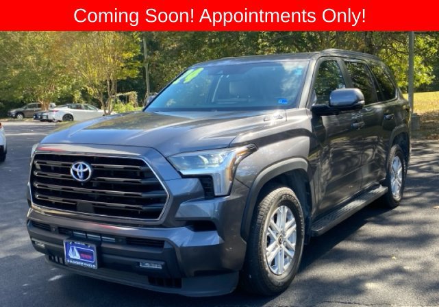 Used 2024 Toyota Sequoia SR5 w/ SR5 Premium Package AWD/4WD image 1