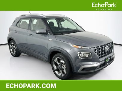 Used 2025 Hyundai Venue SEL