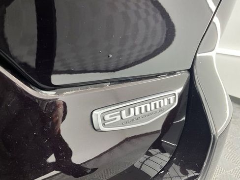 Used 2022 Jeep Grand Cherokee Summit w/ Luxury Tech Group V image 26