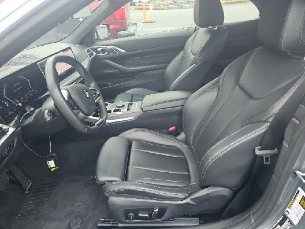 Used 2025 BMW 430i Convertible RWD image 2