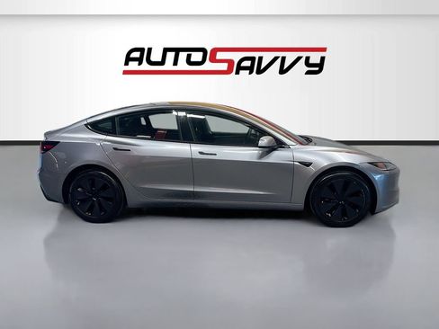 Used 2025 Tesla Model 3 Long Range RWD image 8