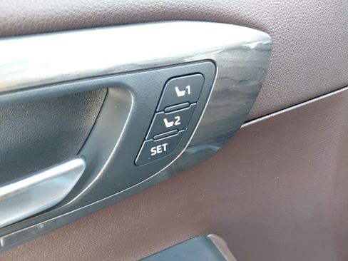 Used 2020 Toyota Highlander Platinum image 24