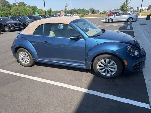 Used 2019 Volkswagen Beetle 2.0T FWD image 10