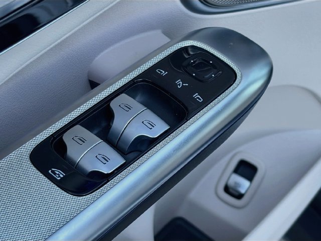 Certified 2026 Mercedes-Benz GLC 300 4MATIC image 32
