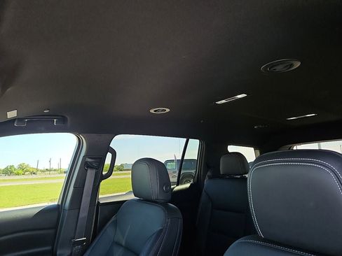 Used 2026 Chevrolet Traverse LT w/ Driver Confidence Package image 22