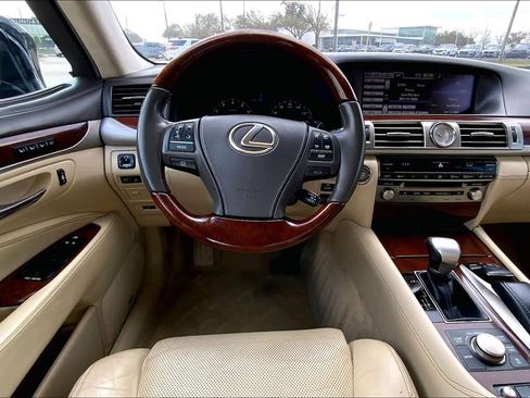 Used 2014 Lexus LS 460 w/ Ultra Luxury Package image 6