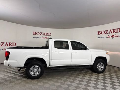 Used 2023 Toyota Tacoma SR AWD/4WD image 9