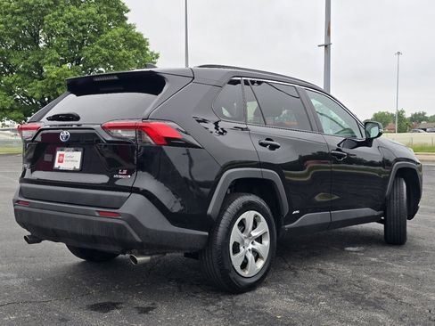 Used 2022 Toyota RAV4 LE AWD/4WD image 14