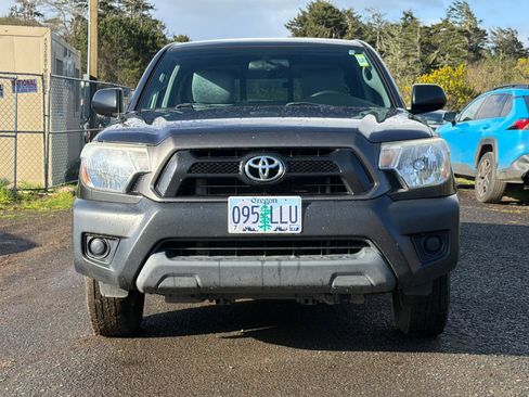 Used 2013 Toyota Tacoma 2WD Regular Cab image 3