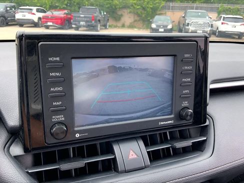 Used 2021 Toyota RAV4 XLE w/ Convenience Package FWD image 27