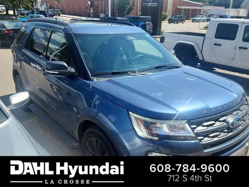 Used 2018 Ford Explorer XLT w/ Equipment Group 202A AWD/4WD image 1