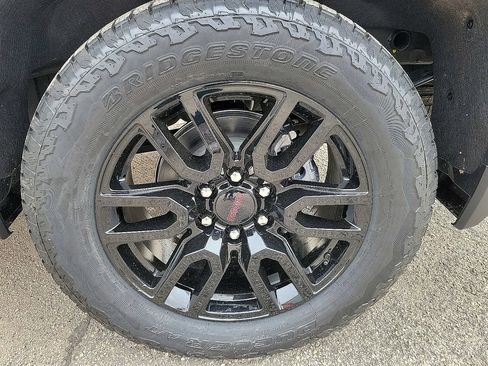 New 2026 GMC Sierra 1500 Elevation w/ Preferred Package AWD/4WD image 10