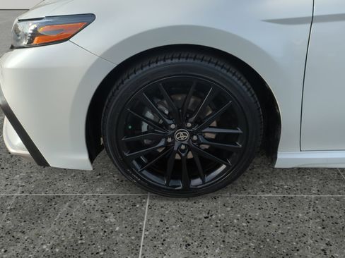 Used 2021 Toyota Camry XSE w/ Navigation Package FWD image 14