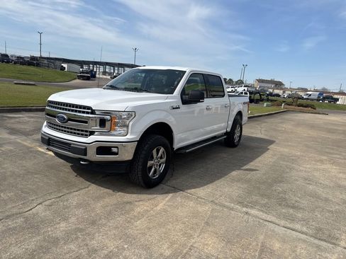 Used 2018 Ford F150 XLT w/ Equipment Group 301A Mid image 4