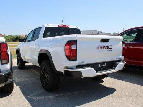 New 2026 GMC Canyon Elevation w/ Convenience Package image 3