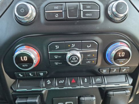 Used 2021 GMC Sierra 1500 AT4 image 18
