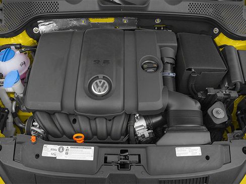 Used 2013 Volkswagen Beetle 2.5 FWD image 13