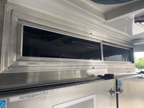 Used 2020 Mercedes-Benz Sprinter 4500 w/ Premium Plus Package image 48