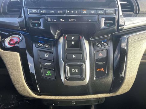 Used 2024 Honda Odyssey Elite image 39