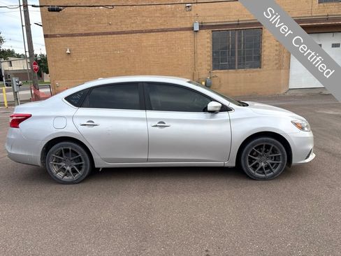 Used 2016 Nissan Sentra SV FWD image 2