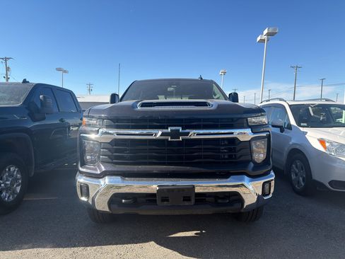 Certified 2024 Chevrolet Silverado 3500 LT w/ Convenience Package image 6