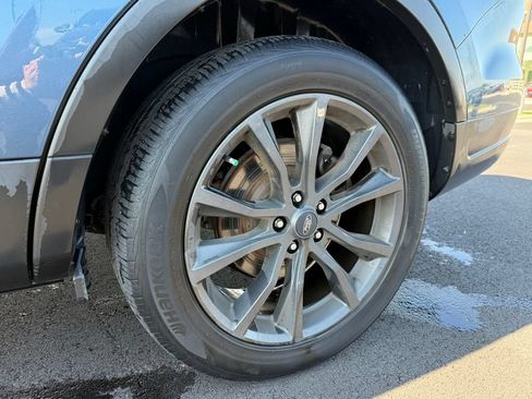 Used 2019 Ford Explorer XLT w/ Equipment Group 202A FWD image 29