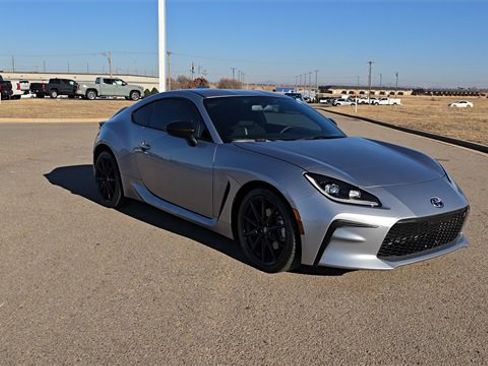 Used 2024 Toyota GR86 Premium image 4