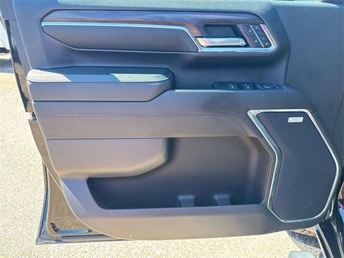 Used 2024 GMC Sierra 3500 SLT w/ SLT Premium Package image 24