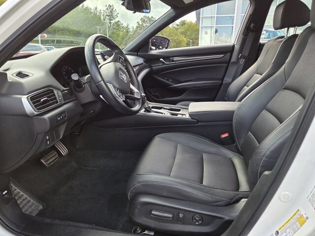 Used 2019 Honda Accord Sport image 10