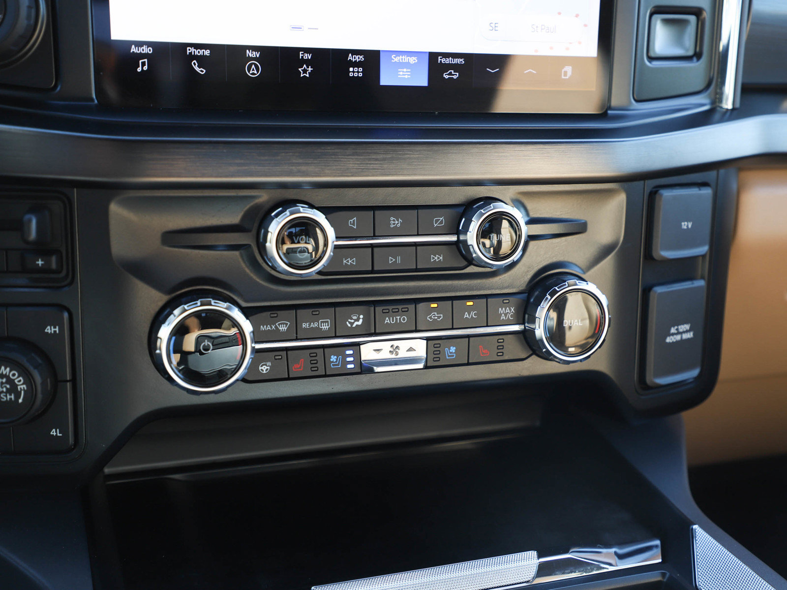 Used 2024 Ford F350 Lariat w/ Lariat Ultimate Package AWD/4WD image 22