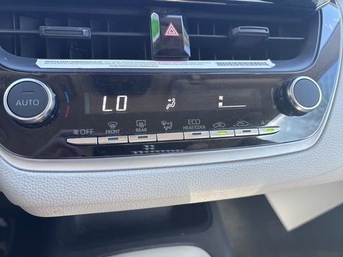 Used 2024 Toyota Corolla LE image 12