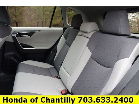 Used 2025 Toyota RAV4 XLE image 24