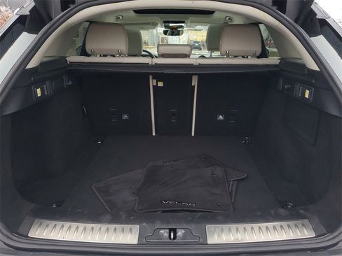 Used 2020 Land Rover Range Rover Velar S image 32