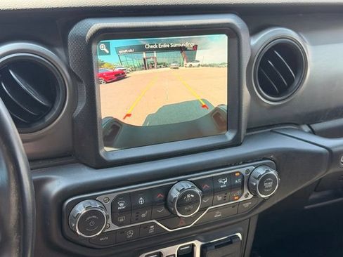 Used 2023 Jeep Gladiator Sport AWD/4WD image 33