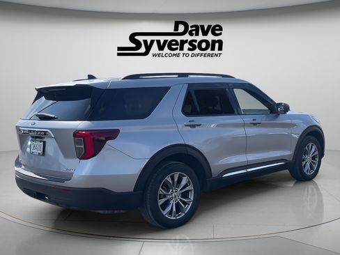 Certified 2023 Ford Explorer XLT w/ Equipment Group 202A AWD/4WD image 5