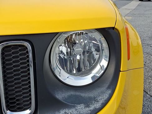 Used 2018 Jeep Renegade Sport w/ Power & Air Group image 9