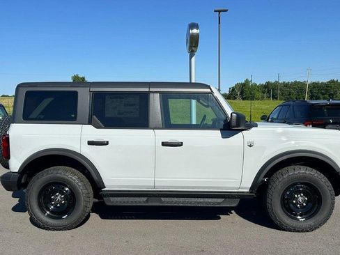 New 2026 Ford Bronco Big Bend w/ Black Diamond Package AWD/4WD image 2