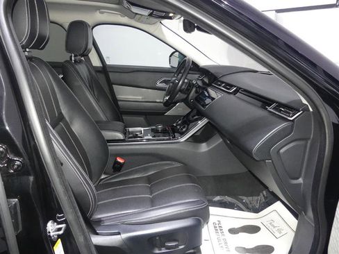 Used 2018 Land Rover Range Rover Velar S image 18