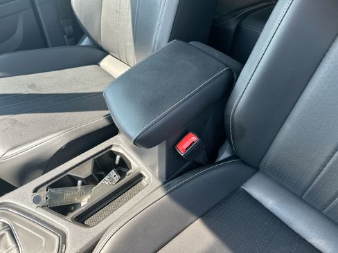 Used 2024 Volkswagen Tiguan SE image 20