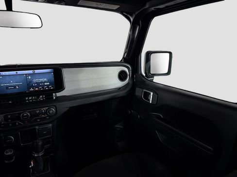 Used 2024 Jeep Wrangler Unlimited Sport AWD/4WD image 24