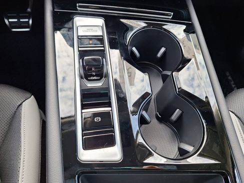 New 2026 Volkswagen Atlas Peak Edition AWD/4WD image 17