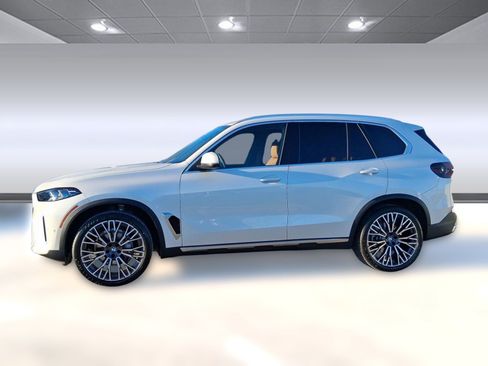 Used 2026 BMW X5 sDrive40i w/ Parking Assistance Package RWD image 2