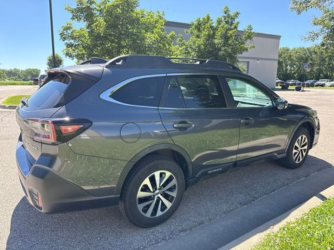 Used 2020 Subaru Outback Premium AWD/4WD image 5