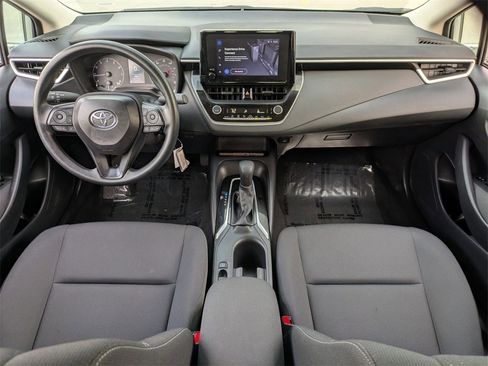 Used 2025 Toyota Corolla LE image 25
