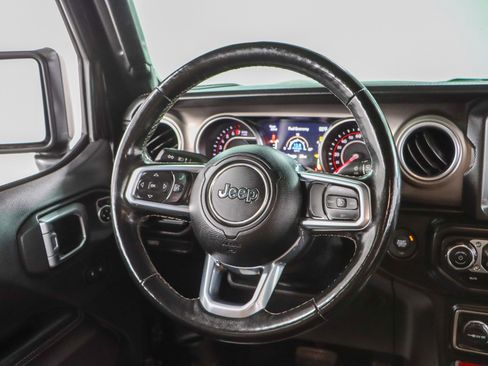 Used 2020 Jeep Gladiator Rubicon image 12