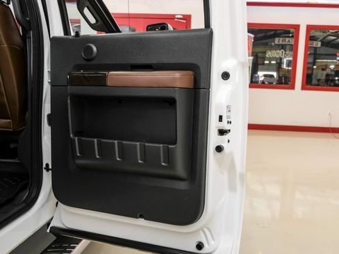 Used 2016 Ford F350 Platinum w/ FX4 Off-Road Package AWD/4WD image 40