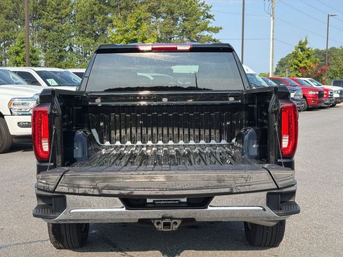 Used 2026 GMC Sierra 1500 SLT AWD/4WD image 9