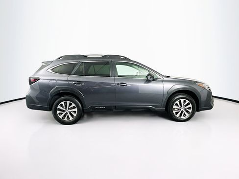 Used 2025 Subaru Outback Premium image 10