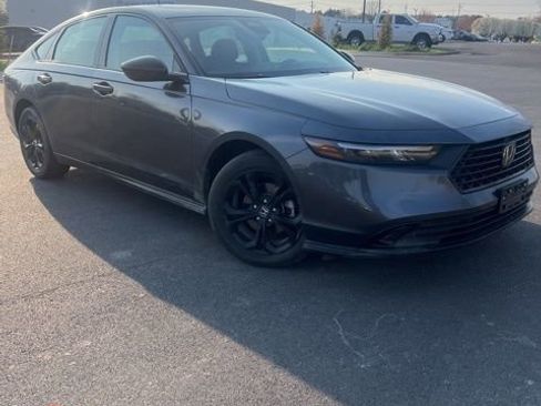 Used 2025 Honda Accord SE image 1